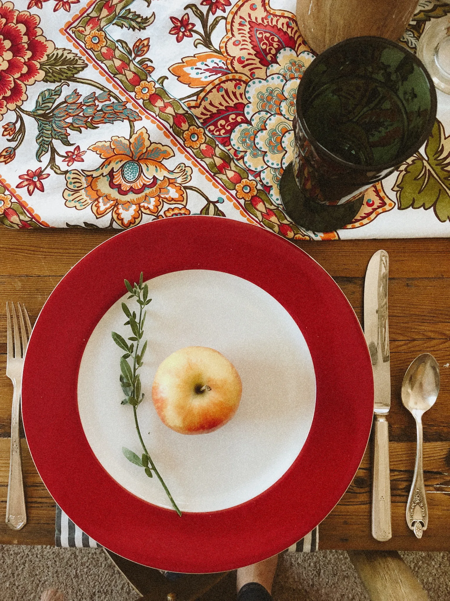Apple and floral linen place setting